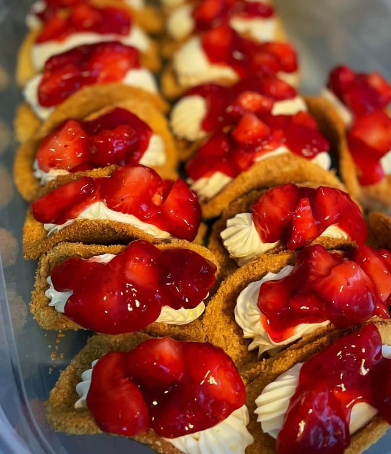 Mini Strawberry Cheesecake Tacos