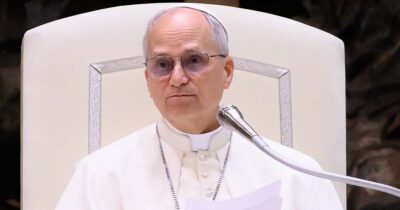 Popes one word message to the United States goes viral