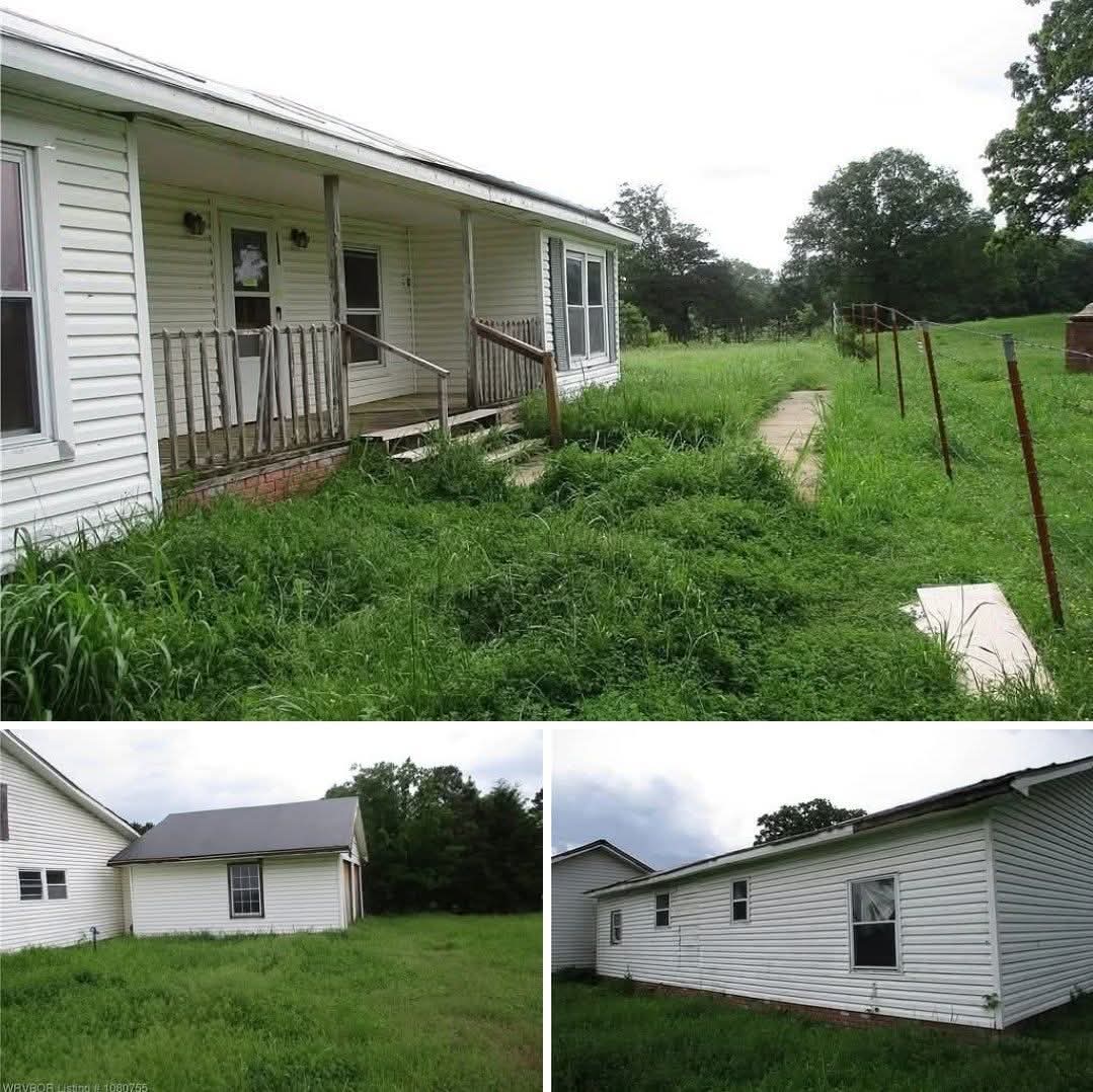 1903 Farmhouse 5 Acres Lot3 beds, 2 baths