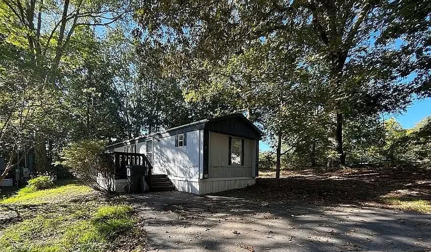 Cozy Two-Bedroom Home in a Peaceful Cul-de-Sac 