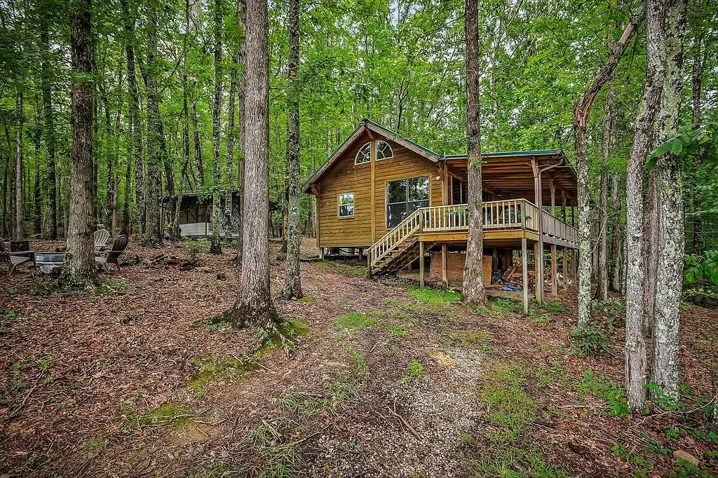Your Private Retreat on 58.17 Acres. Serenity in nature!