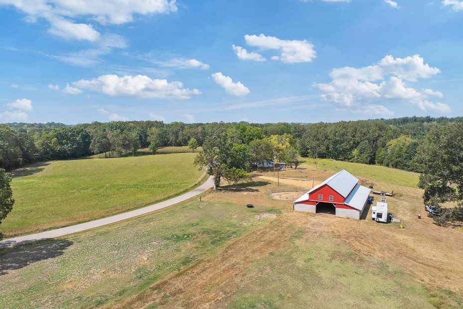 Property with 52.81 Acres