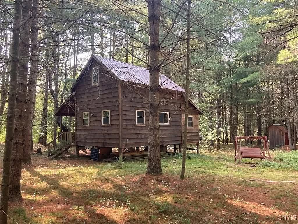 Cottage with 36.1 Acres