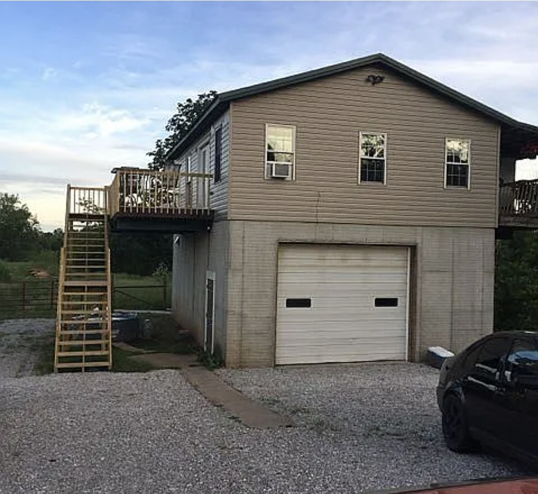 Cozy 1-Bedroom Home on 50 Private Acres