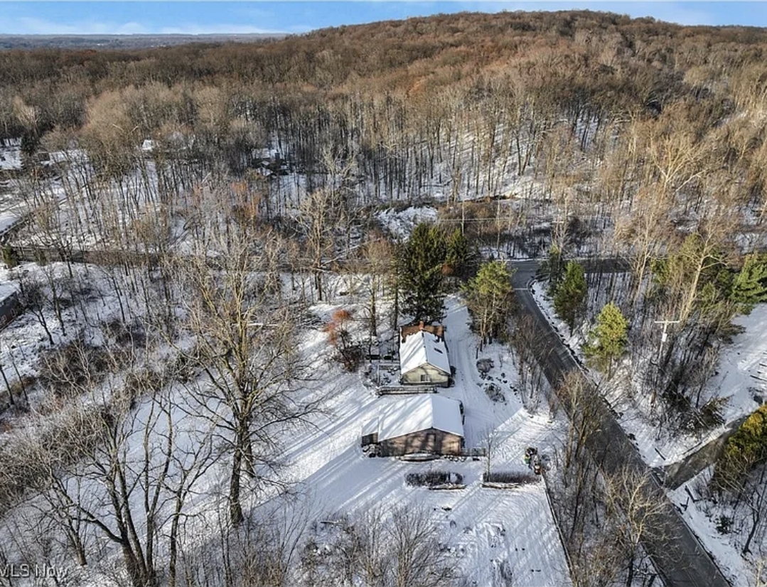 Charming 2-Bedroom Bungalow on 2 Acres