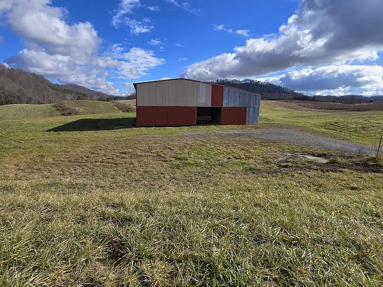 20.78-Acre Rolling Pasture Land with Barn, Buildable Space & Endless Rural Potential