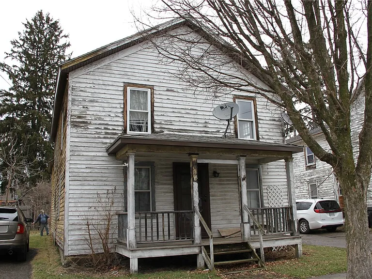 Spacious 6-Bedroom Home with Two Levels, Strong Layout