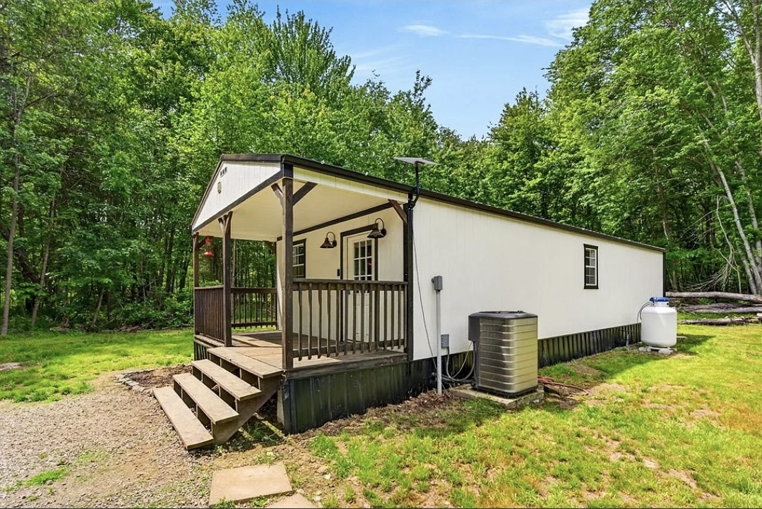 Cozy cabin retreat on 6 wooded acres privacy, trails, fire pit, and peaceful country vibes