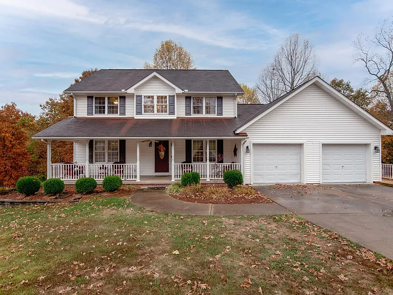 Private 3-Bedroom Family Estate with Finished Basement, Spacious Yard