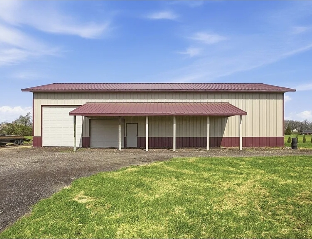 No Neighbors, No Noise – Spacious Barndominium