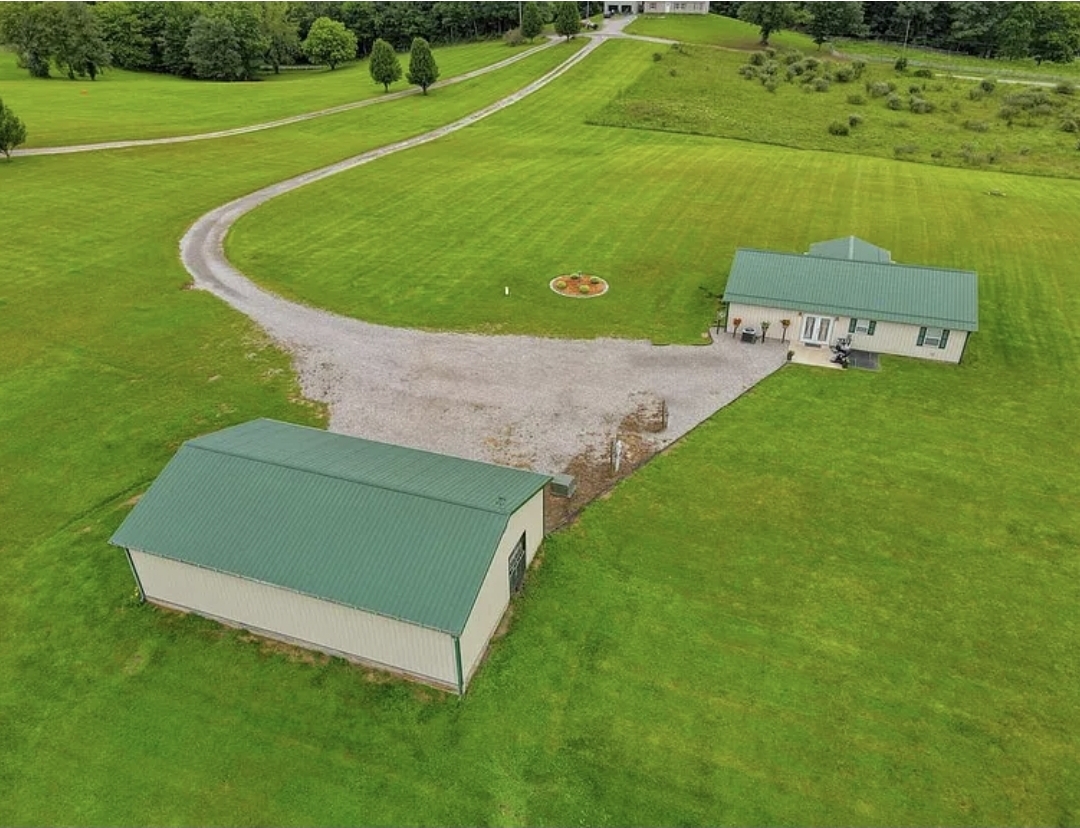Beautiful 3-Bedroom Ranch-Style Barndominium with Spacious Pole Barn