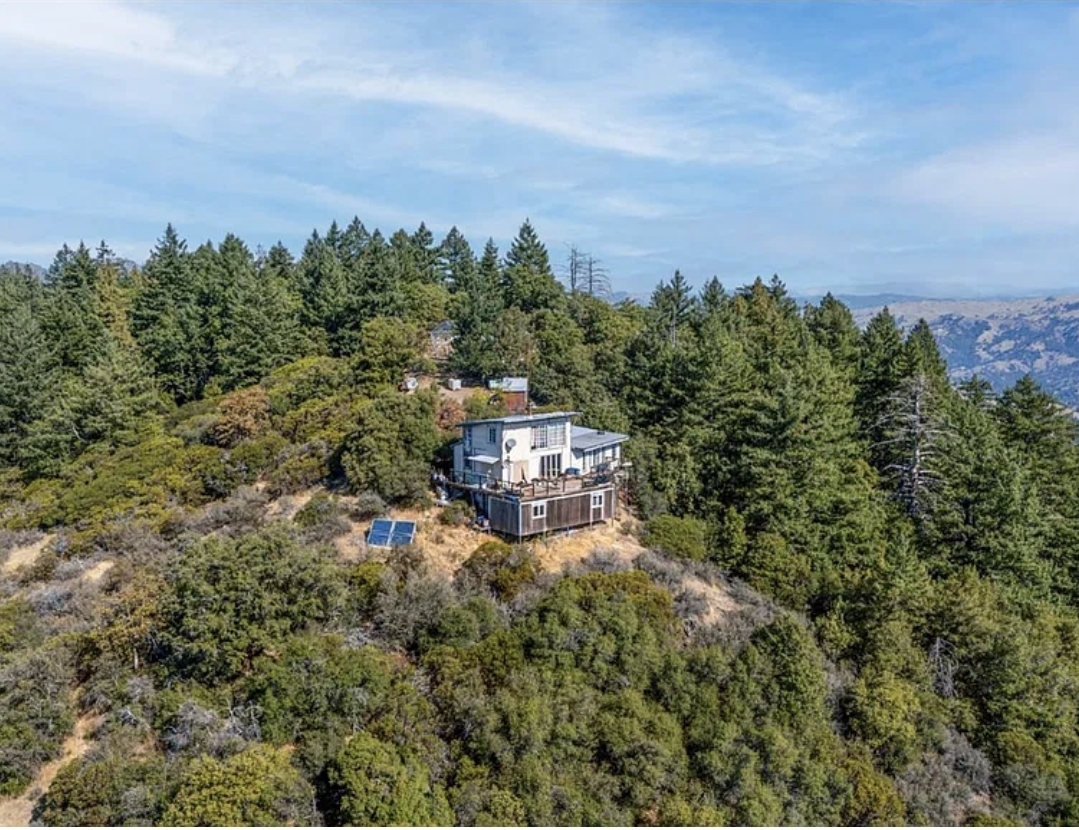 90-Acre, 2 Bedrooms, 2 Bathrooms, 2 Cabins